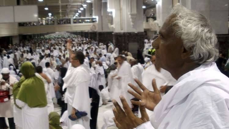 السعودية تعدّل موسم العمرة