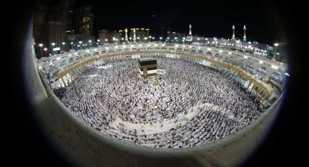 وفاة وإصابة 20 حاجا يمنيا في طريقهم إلى عدن