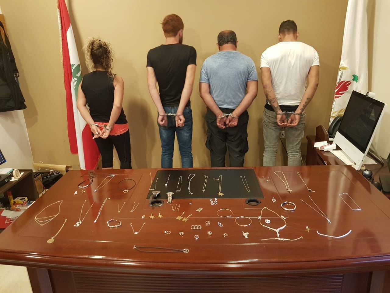 توقيف تاجر مخدرات ومرافقيه في منطقة صور