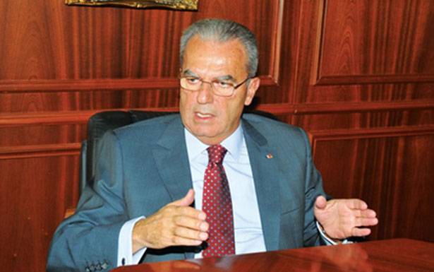 الخازن اتصل ببري ونوّه
بكلمته في ذكرى تغييب الصدر