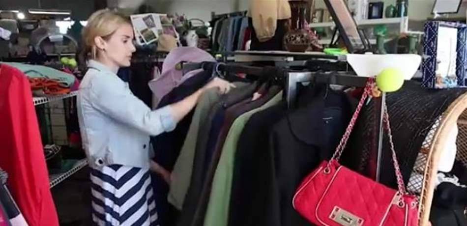 مطار يوزع مفقودات المسافرين على المحتاجين