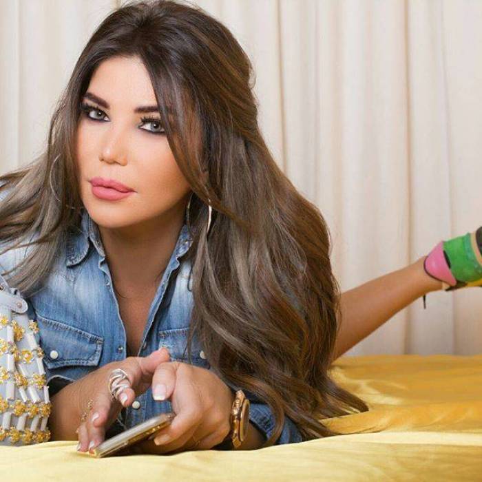 ميّ حريري تتّخذ 