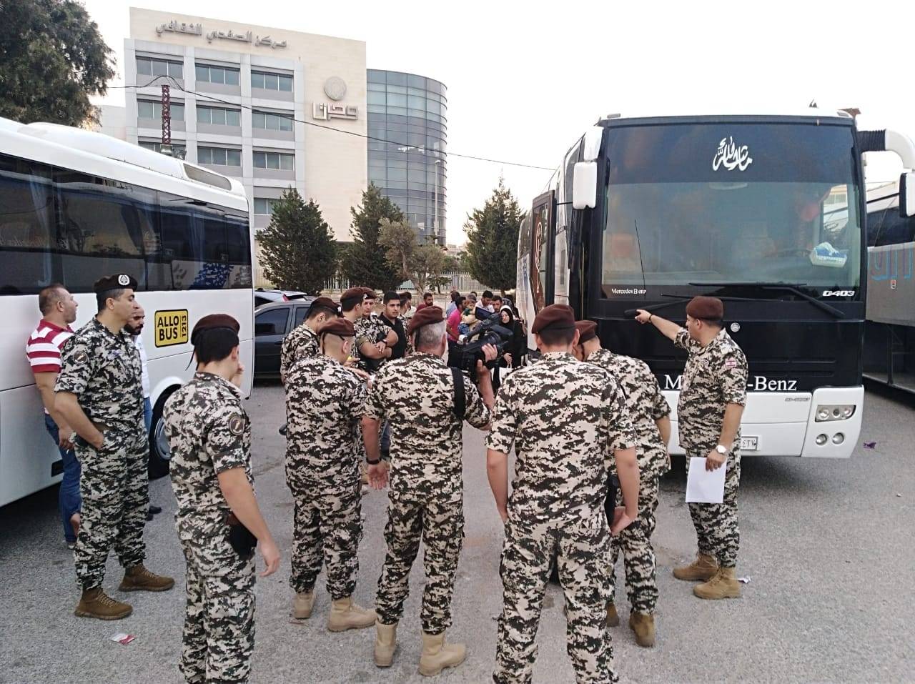 دفعة جديدة من النازحين السوريين تعود طوعاً بمواكبة الامن العام