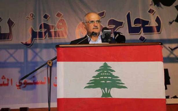 في حفل تكريم الناجحين في الامتحانات الرسميّة
خليل: نقوم بالتنسيق مع المصرف المركزي لإدارة الشأن النقدي والمالي