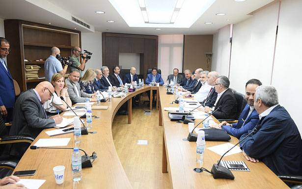 مليون و800 ألف لبناني بلا تغطية صحيّة

كنعان بعد «لجنة المال»: البطاقة الصحيّة بحاجة للتمويل

وجلسة الأسبوع المقبل حول الوضعين المالي والإقتصادي
