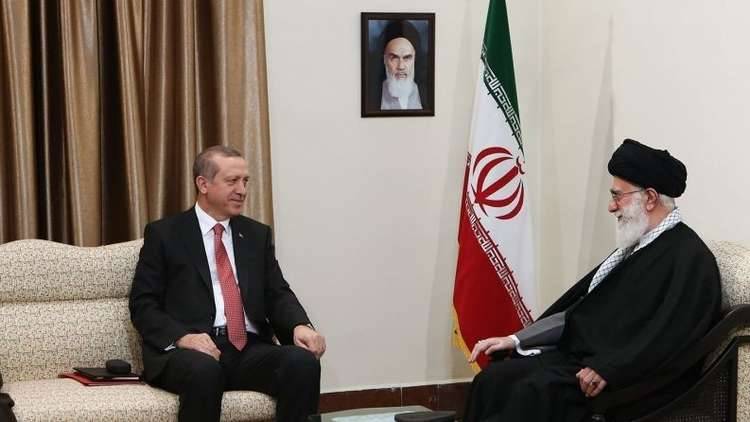 أردوغان يجتمع مع خامنئي في طهران