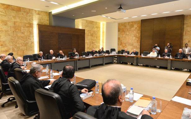 «على السياسيين تحمّل مسؤوليّاتهم وتسهيل التأليف»

المطارنة الموارنة : الأزمة الإقتصاديّة

تهدّد المؤسّسات التربويّة بالإقفال