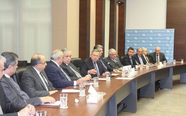 السنيورة الى واجهة «المستقبل» من جديد...