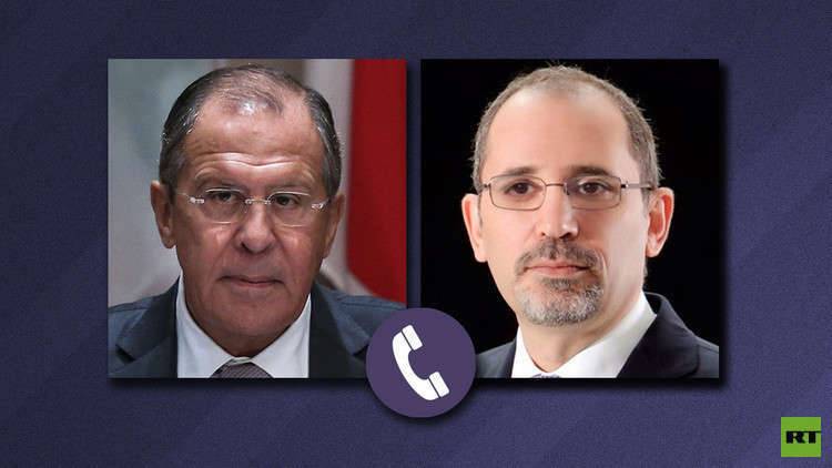 لافروف والصفدي يبحثان هاتفيا إعادة اللاجئين السوريين إلى بلدهم