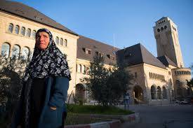 مستشفيات القدس بلا مساعدات....