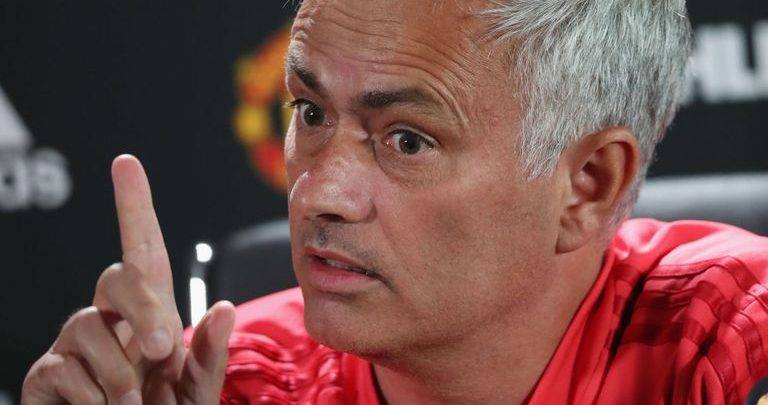 لاعب يتعرض للتهديد من قبل مورينيو!