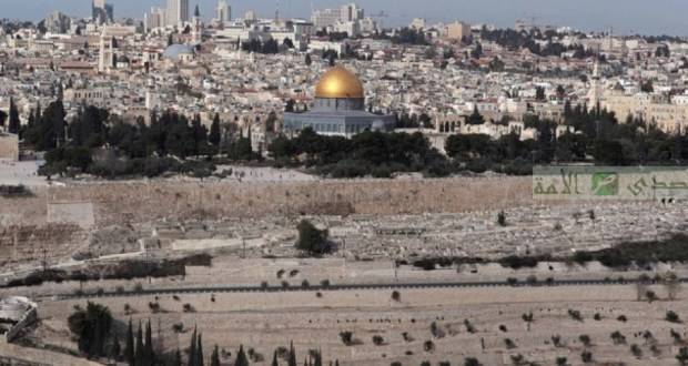 بالفيديو والصور۔۔ الجيش الإسرائيلي يزيل قرية الوادي الأحمر الجديدة شرقي القدس