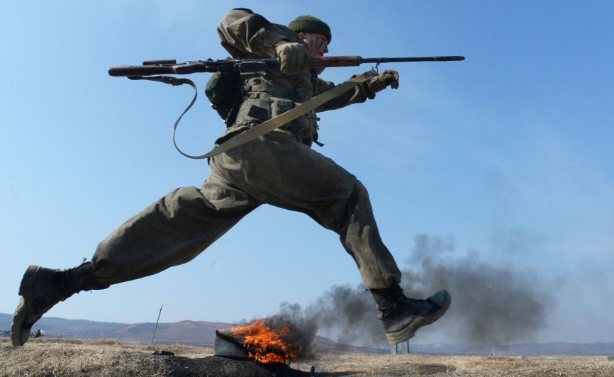 بوتين يحضر مناورات "الشرق ــ 2018" في مرحلتها الرئيسية (فيديو)