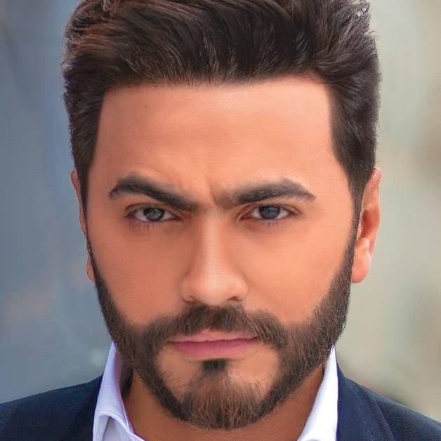 تامر حسني ينعي الفنان الراحل