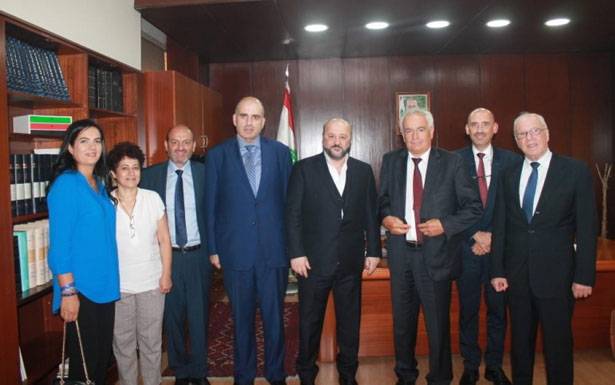 إجتماع مُشترك لقوى الإنتاج في لبنان

شقير : الأوضاع المتردّية تُنذر بهدم الهيكل