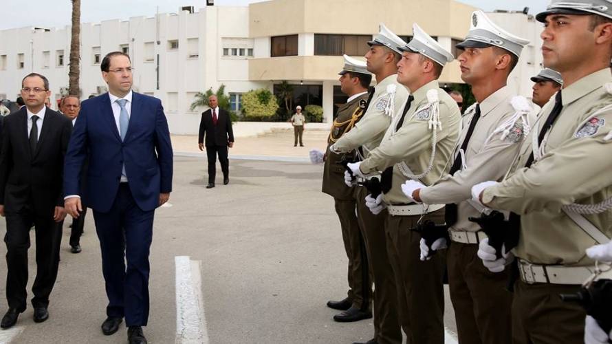 قبل الانهيار الكامل.. نداء تونس يجمد عضوية رئيس الحكومة وهذه أهم التداعيات