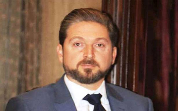 ..وفيصل كرامي يردّ: عمر كرامي كان يطلب

منه أن يكون على مسافة من جميع التيّارات السنيّة