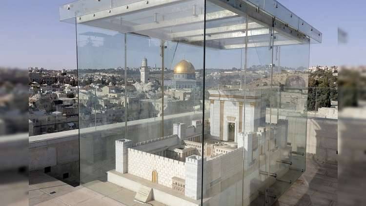 الرئيس الفلسطيني يدق ناقوس خطر تقسيم المسجد الأقصى