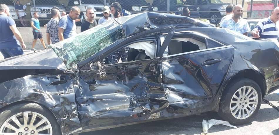 حادث سير على طريق شكا كفرحزير يوقع جريحاً