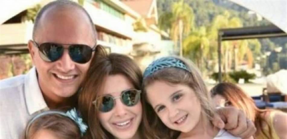 بالفيديو: نانسي عجرم وزوجها وبناتها.. "ولّعوا الجوّ" في السيارة!