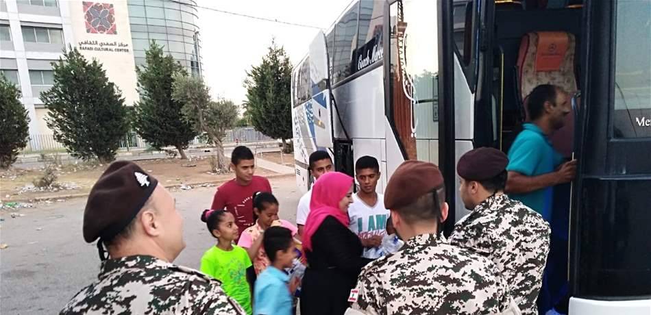 الدفعة الثالثة من النازحين تنطلق من طرابلس