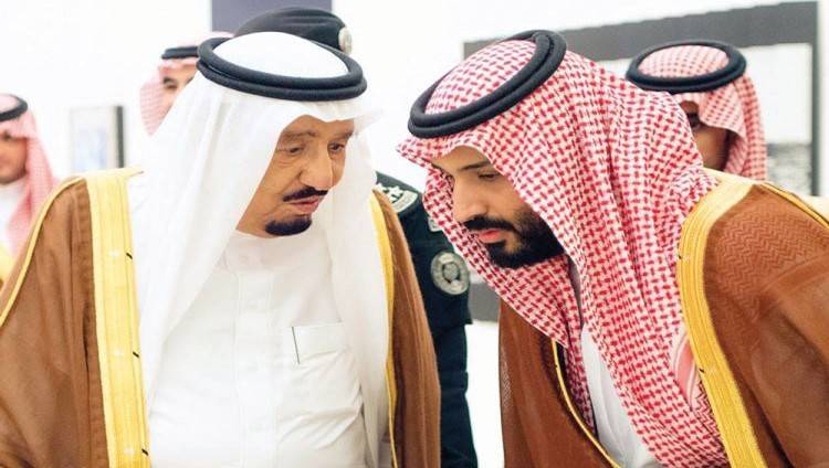 بالصور۔۔ توقيع اتفاق تاريخي بحضور الملك سلمان وولي العهد