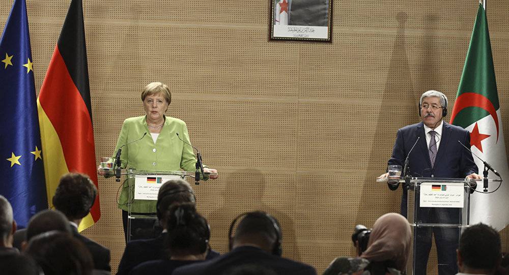 ميركل: ألمانيا بصدد تطبيق معايير جديدة لترحيل المهاجرين المقيمين بطريقة غير قانونية