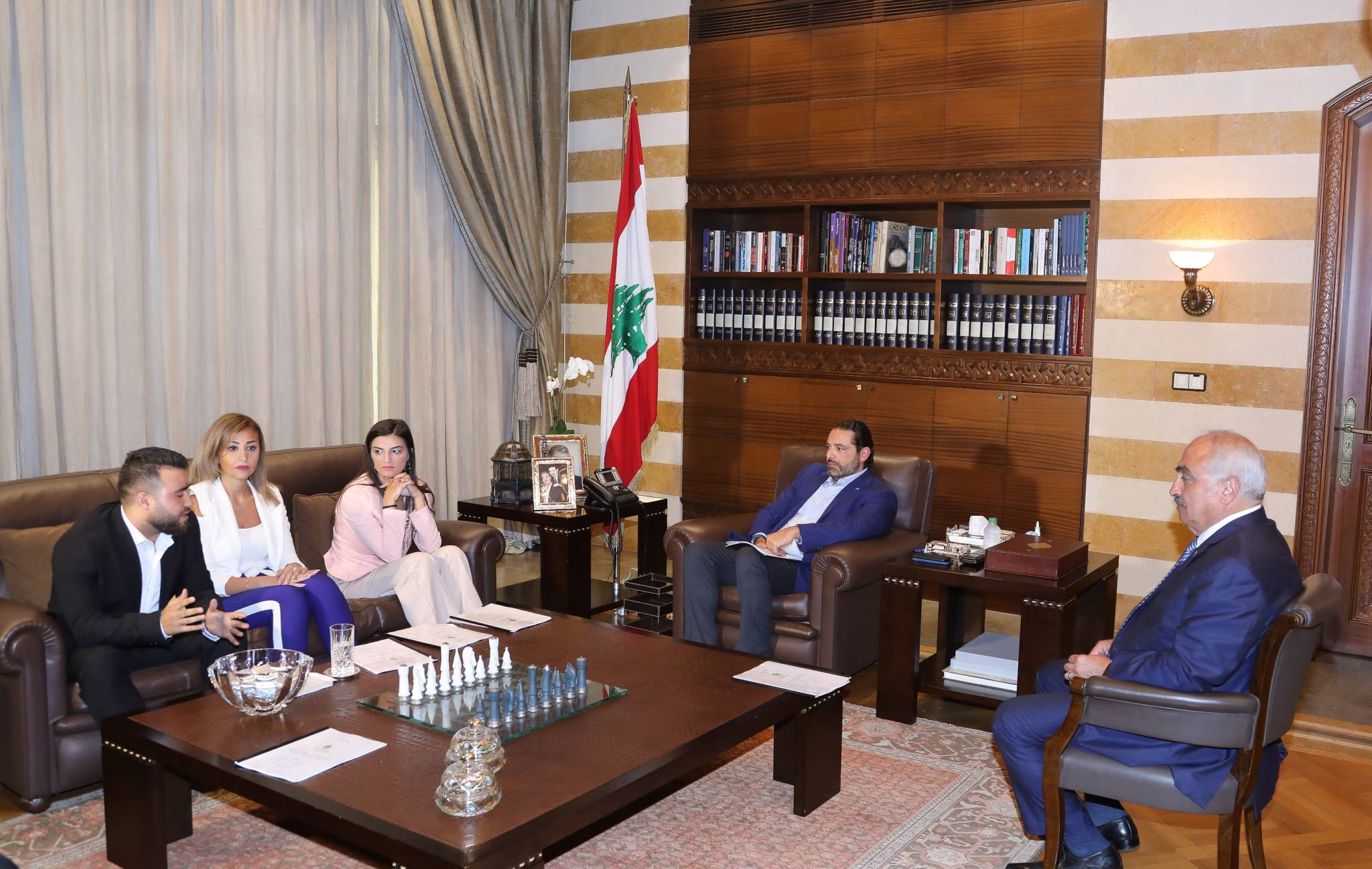 الحريري استقبل الحجار مع وفدين من شباب دلهون وبلدية برجا وعرض مع مجدلاني موضوع البطاقة الصحية