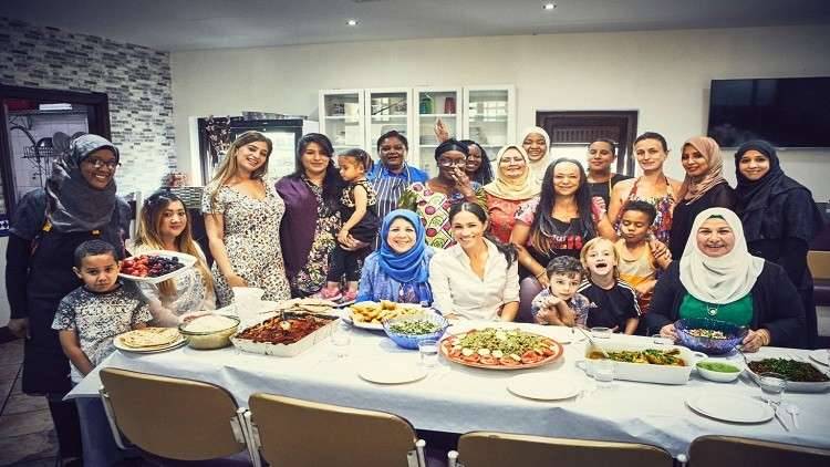 بالفيديو-"ميغان ماركل" تدعم مشروعا خيريا في مركز إسلامي