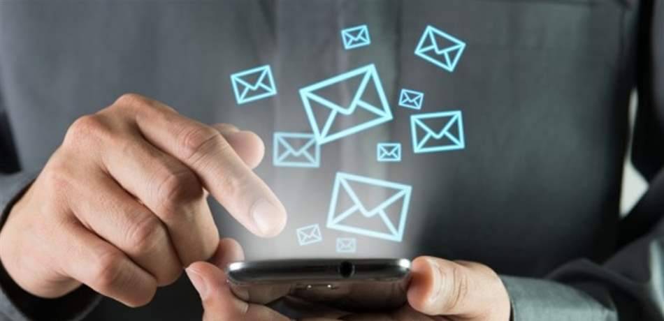 تأخر الرد على الرسائل النصية لأكثر من 20 دقيقة "وقاحة"!