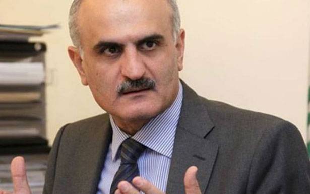 تغريدات خليل عبر «تويتر» :