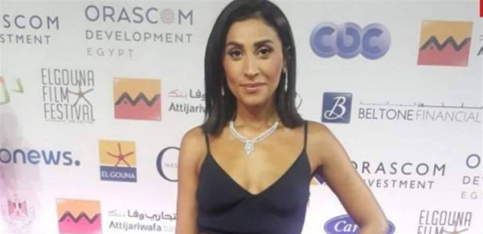 من هي النجمة السورية التي دافعت عن دينا الشربيني؟