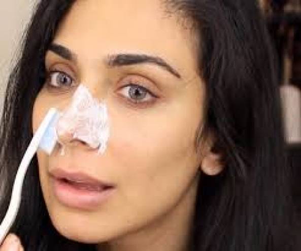 أنفك عريض؟ ضع عليه معجون الأسنان ولن تصدّق النتيجة!