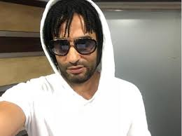 ​عمرو سعد يرد على منتقدي شكله!!