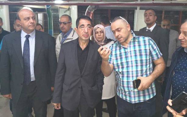 20% فقط من المصانع مُلتزمة بيئياً

جولة لوزير الصناعة الحاج حسن على مصانع زحـلـة

للكشف على التلوّث الصناعي في مجرى الليطاني