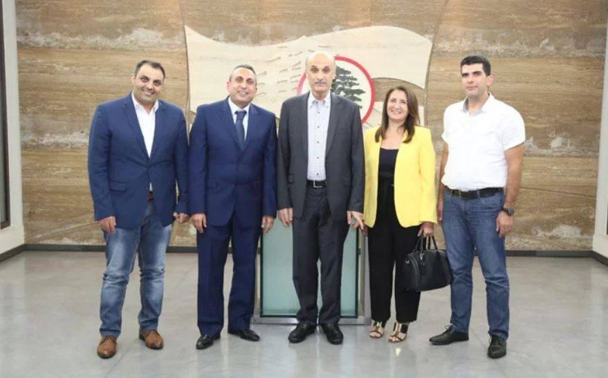 جعجع التقى وفدا من مستشفى خلف الحبتور في حرار عكار