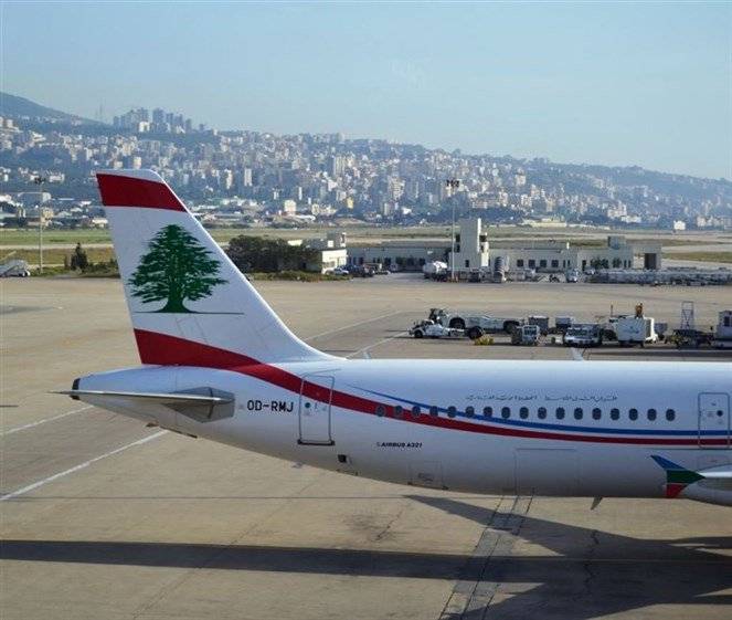 فضيحة جديدة في المطار: تدفق فيول من طائرة على الأرض!