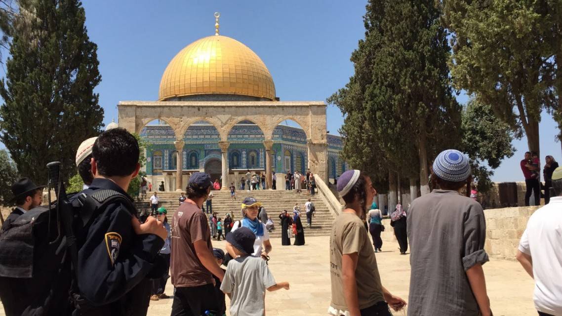 أكثر من ألف مستوطن يقتحمون المسجد الأقصى