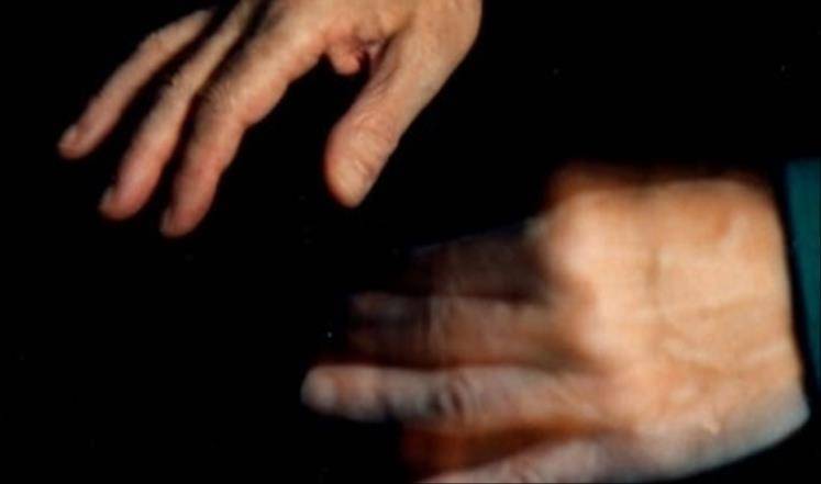 الإرتجاف.. متى يستلزم إستشارة الطبيب؟