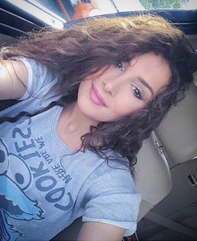 كيندا حنا تحتفل بعيد ميلاد ابنتيها- يالفيديو‎