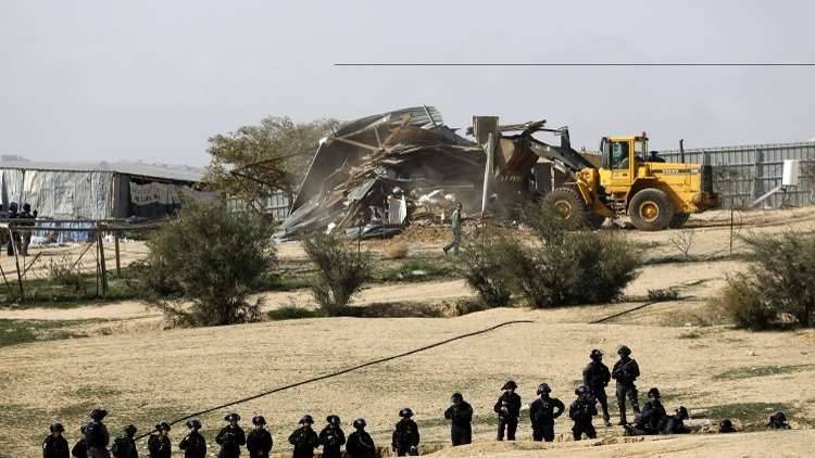 المستوطنون يستولون على مئات الدونمات الفلسطينية جنوب نابلس