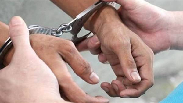 أقدم على أكثر من 15 عملية نصب واحتيال.. هكذا وقع بقبضة "المعلومات