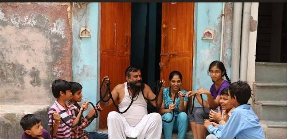 يهتمّ بلحيته منذ 33 عاماً.. طولها أصبح 7 أمتار!