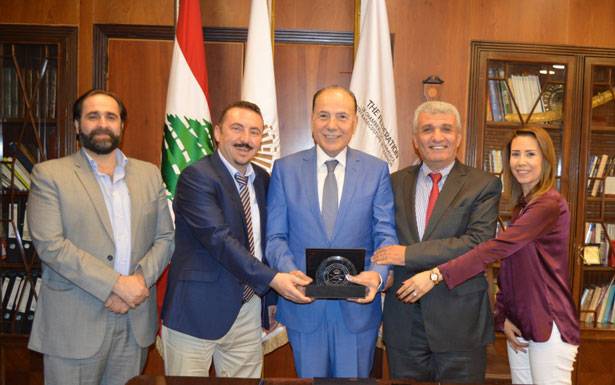 دبوسي عرض مع وفد اردني التعاون

في مجال استعمال المبيدات