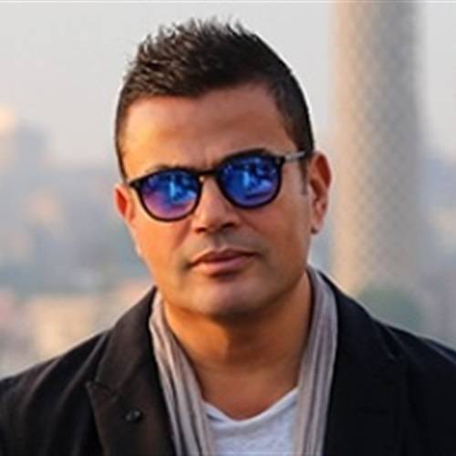 بالفيديو۔۔۔ إعلامي مصري مهاجماً عمرو دياب.. "معرَض  برخصة"!!