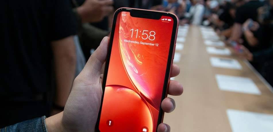 iPhone XR يحصل على مصادقة هيئة الإتصالات الفدرالية
