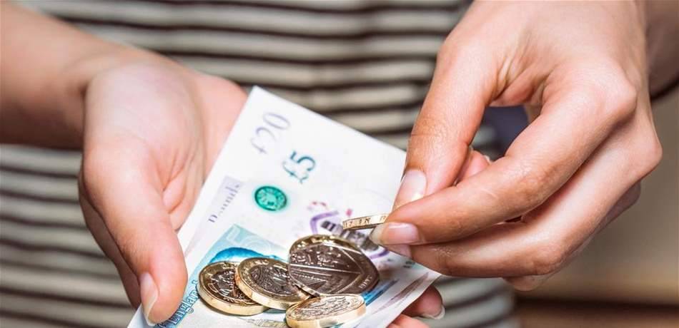 بكتيريا تنتقل عبر الأموال وتقلق البريطانيين