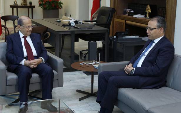 رئيس الجمهوريّة تسلّم أوراق اعتماد 7 سفراء

وتبلّغ من النجاري اهتمام بلاده بتشكيل الحكومة