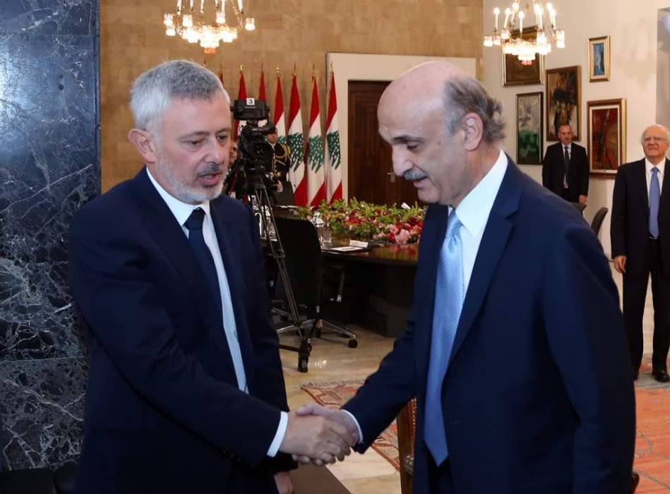 هل بات اللقاء قريب بين جعجع وفرنجية؟