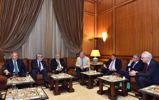 «لجنة الصداقة» تلتقي

وفد المحافظين البريطاني